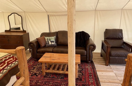 Pray RV Rental | Glamping tent in Paradise Valley only 27 miles from Yellowstone National Park