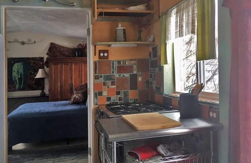 Big Arm House | Green Elephant Room at Flathead Lake