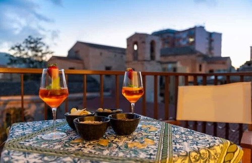 Termini Imerese Apartment | La Paperella Blu Apartment - In the vibrant heart of town