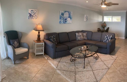 Bolongo Bay Condo | Unbeatable views, central location, tranquil, peaceful, clean condo