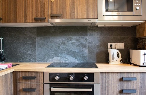 Ribes De Freser Apartment | Apartamento tipo loft en una casa de estilo Modernista en el bosque.n