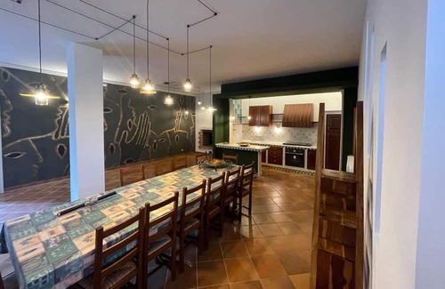 Corigliano D'Otranto House | Holiday Home 'Casita Flor' with Shared Pool, Wi-Fi and Air Conditioning