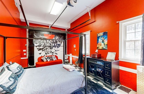 Rock Hill Cottage | Unique and retro stay on the river with grill, hot tub, pool, & W/D access