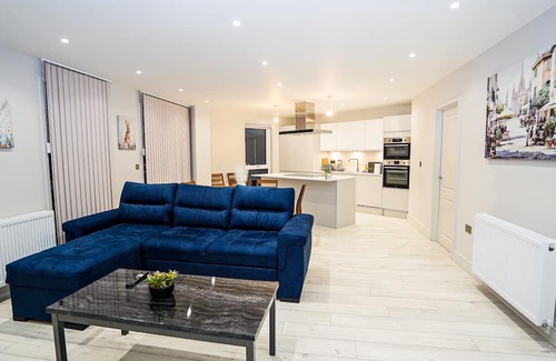 Leatherhead Hotel | Luma House