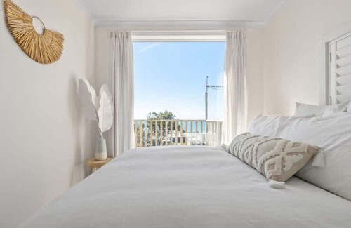 Lulworth Apartment | Shore to Adore: Near Beach, Ocean Views & WiFi