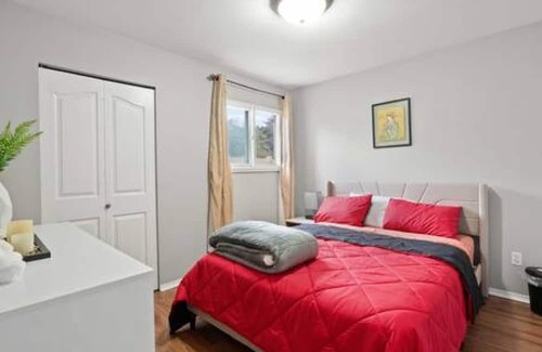 Surrey Newton House | Charming 2BD guest suite, Surrey