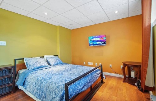Paradise Apartment | Calm From Away- Cozy Studio Apt