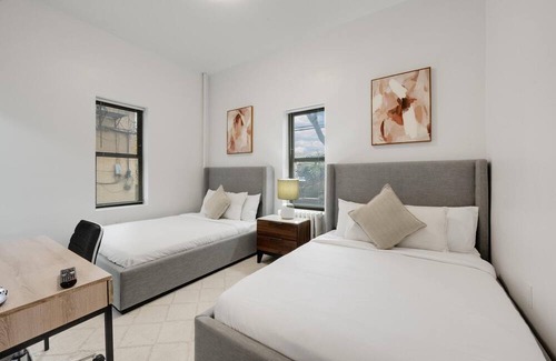 Bay Ridge House | City Escape: Charming Gem in Brooklyn's Vibrant Locale