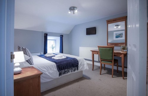 Llanddowror House | Fletcher Coach House - 3 Bedroom Cottage - Pendine