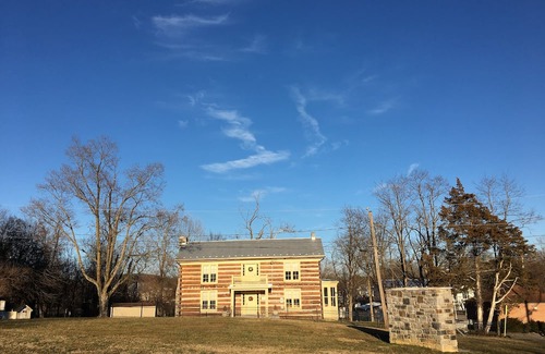 McGaheysville Cabin | Authentic, Spacious 1820 log cabin, close to Massanutten, JMU