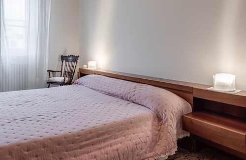 Peretola Apartment | Apartment 'Firenze' with Shared Garden and Wi-Fi