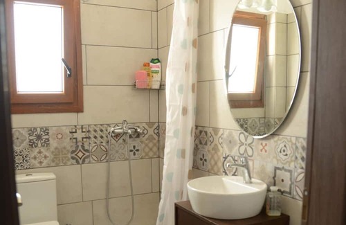 Sourpi Apartment | Goddess Athena Apartment