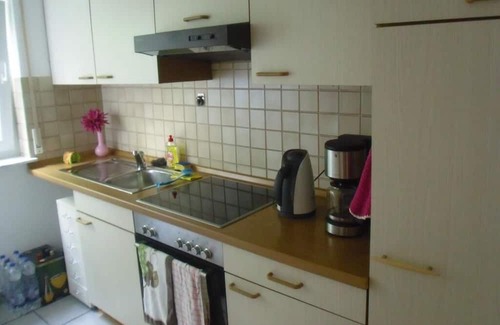 Universitat Apartment | Schöne, helle 2-Zimmer Wohnung mit Balkon und TG-Stellplatz in Tübingen