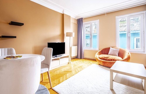 Ortakoy Apartment | Central Flat 500 m to Yildiz Park in Besiktas