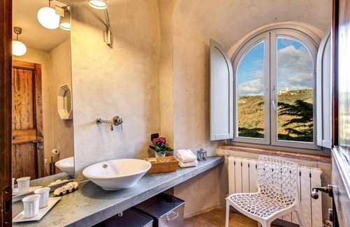 Loreto House | Torre Fortunata, Splendidly Restored Medieval Tower Near Todi in Umbria