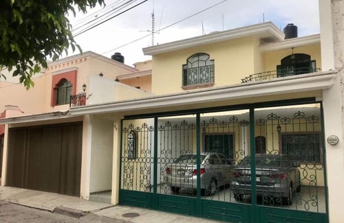 La Barca House | Hermosa Casa Para Hospedaje en el Centro de La Barca