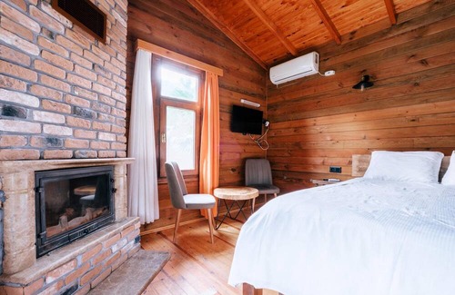 Altinova House | Perfect Bungalow w Garden and Pool in Nature