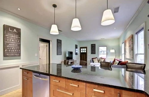 Westside Cottage | Cozy Midtown Atlanta Cottage