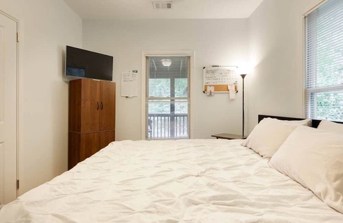 Westside Cottage | Cozy Midtown Atlanta Cottage