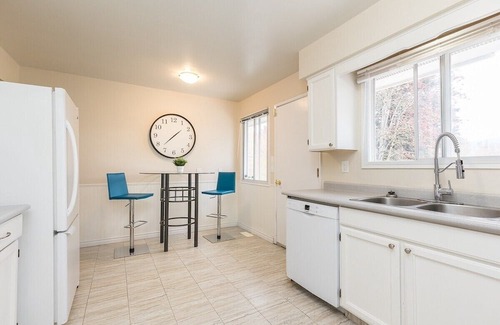 Sardis House | Tranquil Oasis: Relax & Recharge