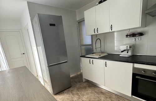 Benirredra Apartment | Apartamento Ubicado en el Centro de Gandia a Solo un Minuto del Museo Fallero