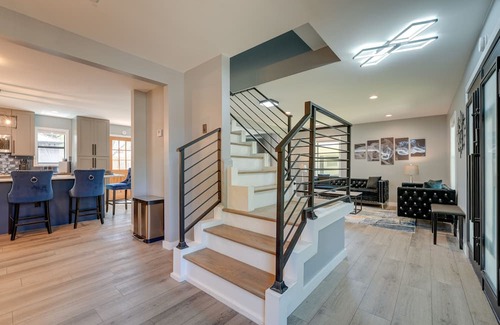 Parkway Village Cottage | Memphis Vacation Rental ~ 10 Mi to Graceland!