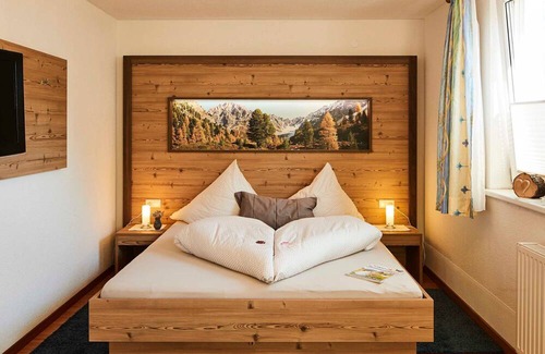 Ried im Oberinntal Apartment | Ferienwohnung Almrose - Apartment Kuprian Tobias