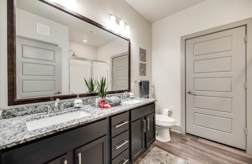 Frisco Apartment | 25% OFF 2BD Apt, Resort Pools, Stonebriar - Frisco