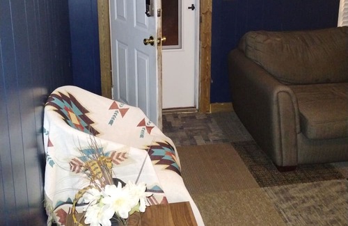 Naples House | Escape to tranquility and seclusion at Two River Cottage.