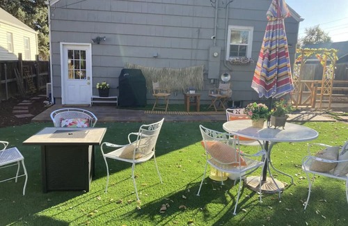 Longmont House | Super Cozy Home!