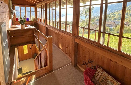 Schwanden bei Brienz Apartment | John's Studio