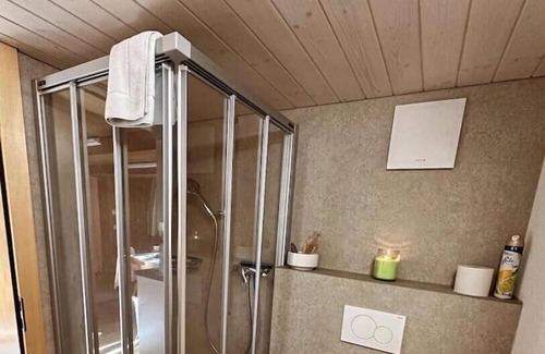 Schwanden bei Brienz Apartment | John's Studio