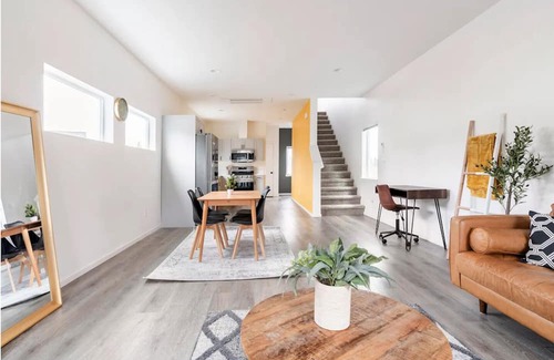 West Hills House | The Kings Landing: Private Home in Silverdale /Bremerton Location.