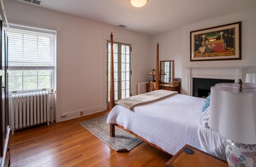 Berryville House | Caryswood: Historic Gem in VA