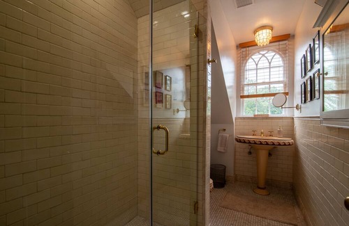 Berryville House | Caryswood: Historic Gem in VA