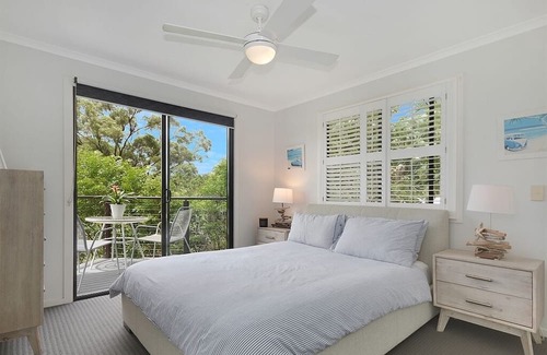 Buderim House | Treetop Oasis, Family Holiday Home