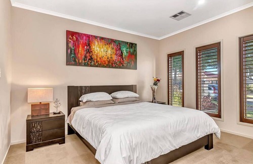 Woodville Gardens House | The Grapevine An Indoor Outdoor Urban Retreat