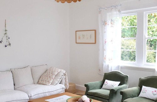 Moss Vale House | Hydrangea House, Moss Vale