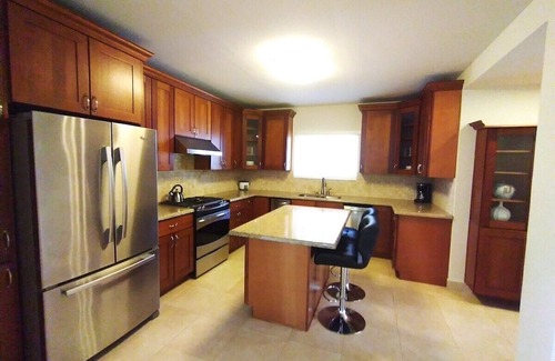 Tamuning House | Spacious 4BD/2.5BA Retreat Near Hospital & Tumon