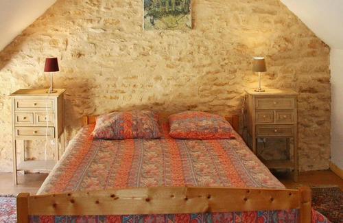 Saint-Amand-de-Coly House | Homerez - House for 10 ppl. with swimming-pool and garden at Saint-Amand-de-Coly