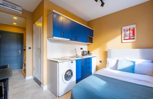 Fatih Apartment | King Bed Suite, Fast Wifi, Free Park - Studio