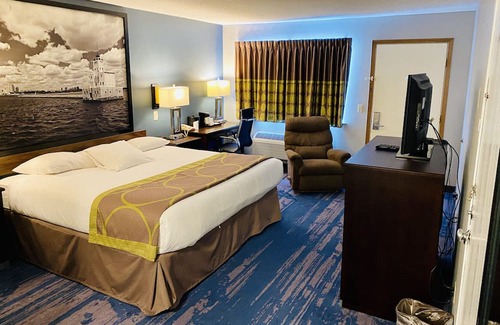Southside Hotel | Super 8 by Wyndham Prairie Du Chien