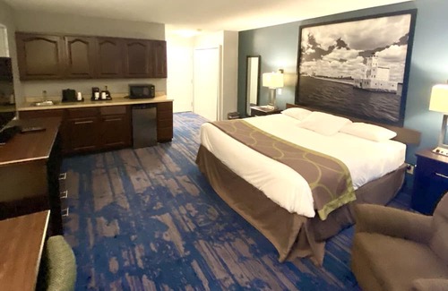 Southside Hotel | Super 8 by Wyndham Prairie Du Chien