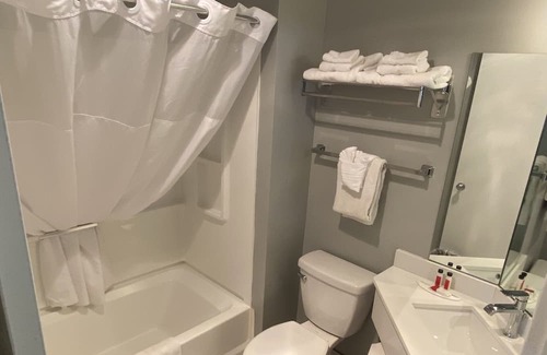 Southside Hotel | Super 8 by Wyndham Prairie Du Chien