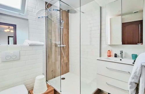La Courneuve House | Large and family vacation home in a great location to discover Paris.