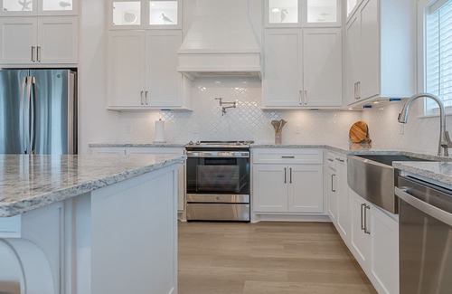 Crystal Beach House | The Grand Pearl ~Brand New~Private Pool & Spa~Beach Access🏖️🌞