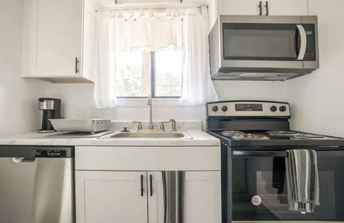 Winston - Salem Condo | 2BR-2BA Near Downtown, WFU & Hospital! 50% off 30+days