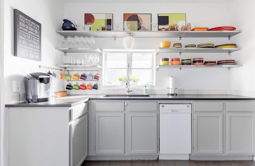 Pierson Place Historic District House | Stay close to concerts, sports and culture in our artistic historic monarch home