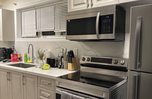 Ajax Apartment | Private 2-BD, 1 Bath, with 1 packing Close to Hwy 401/407/412 with all you need