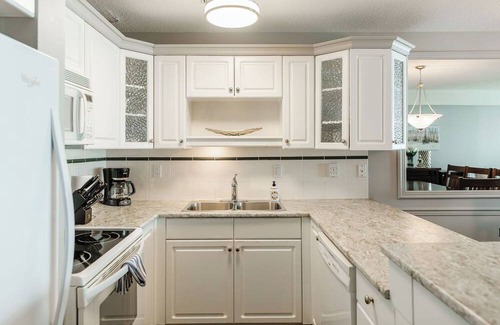 Central Okanagan Apartment | 204 - Modern Chic Home with Scenic View